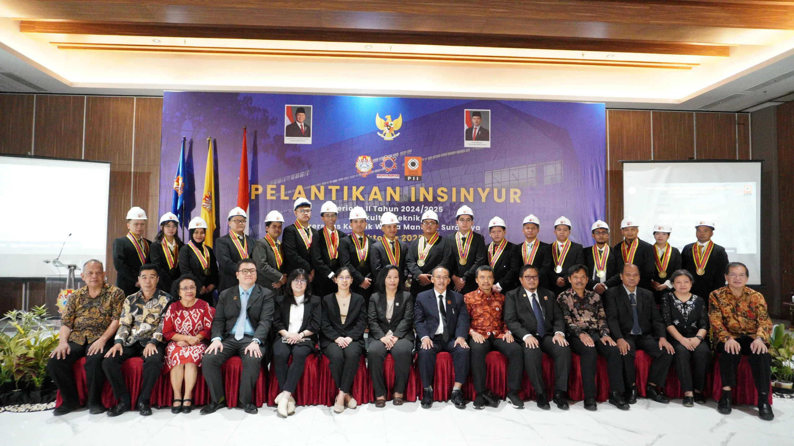 Sesi Dokumentasi Bersama Pelantikan Insinyur Periode II 2024-2025